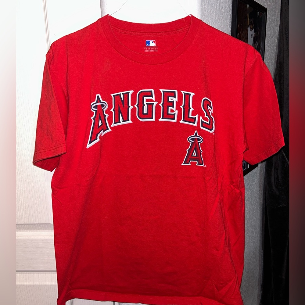 Los Angeles Angels Men’s Medium shirt